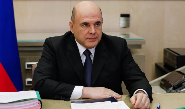 Михаил Мишустин подписал постановление о новой выплате по 10 тыс. рублей семьям с детьми