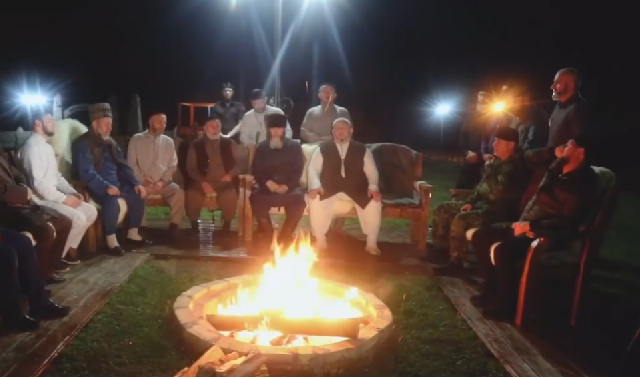 Рамзан Кадыров совершил сухур вместе с известными религиозными деятелями 