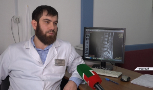 Нейрохирург из Чечни проводит десятки сложнейших операций в месяц