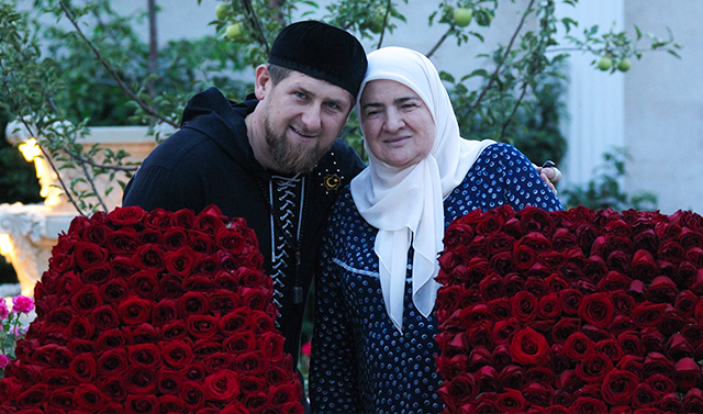 Глава Чеченской Республики поделился теплыми словами в адрес матери