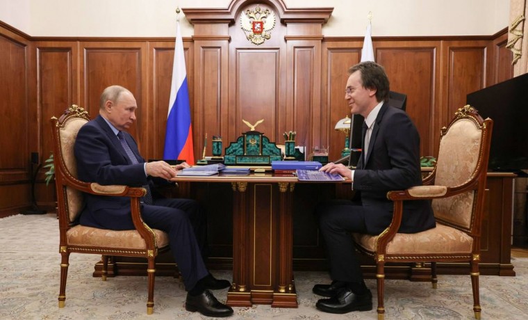 Владимир Путин провёл рабочую встречу с главой «Бамтоннельстрой-Мост» Русланом Байсаровым