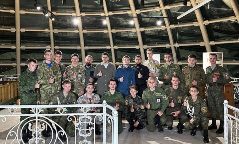 Ахмат Кадыров организовал дружеский ужин с капитанами команд – участников военно-патриотической игры