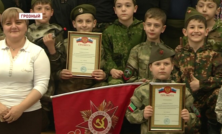 В Центре образования имени Ахмата-Хаджи Кадырова прошел конкурс «Песня в солдатской шинели»