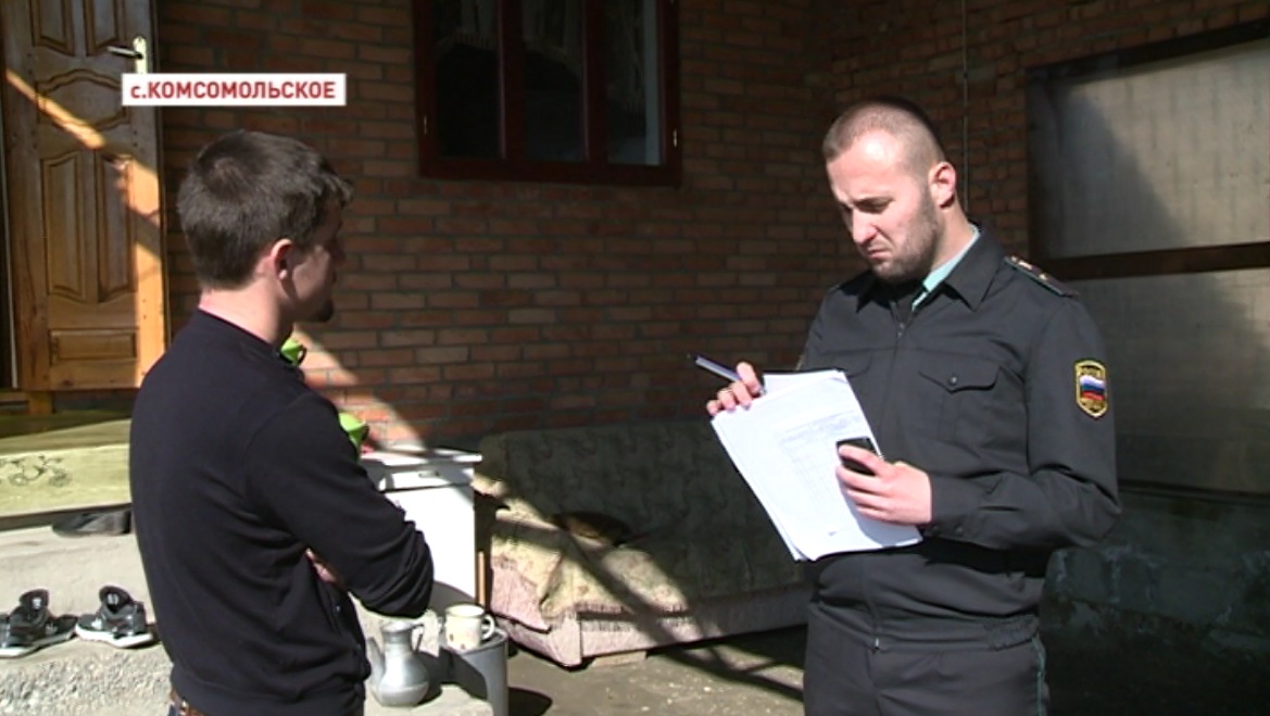 С начала года в Грозненском районе приставы взыскали долги за ЖКУ на сумму более 1,5 миллиона рублей