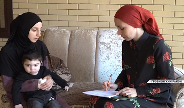 Фонд Кадырова помог в лечении еще пяти семьям