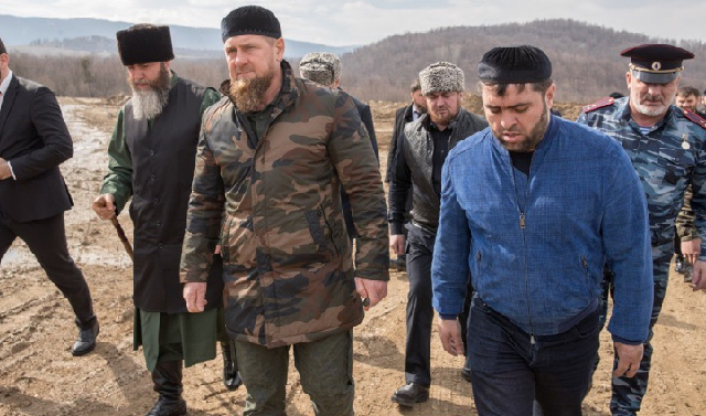 Рамзан Кадыров посетил строящийся в селе Махкеты реабилитационный центр 