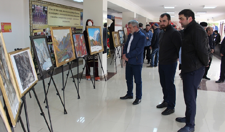 В комплексе Славы имени А.А. Кадырова открылась выставка «С наступающим Новым Годом!»