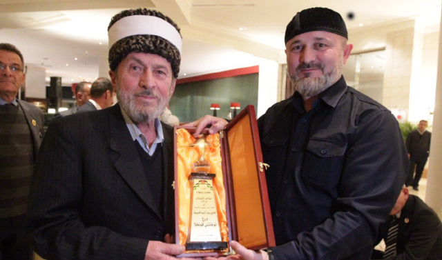 Совет чеченских тейпов Иордании наградил орденом «Нохчийн Къонахалла» Рамзана Кадырова 