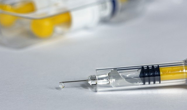 В России вакцину от коронавируса могут зарегистрировать в августе