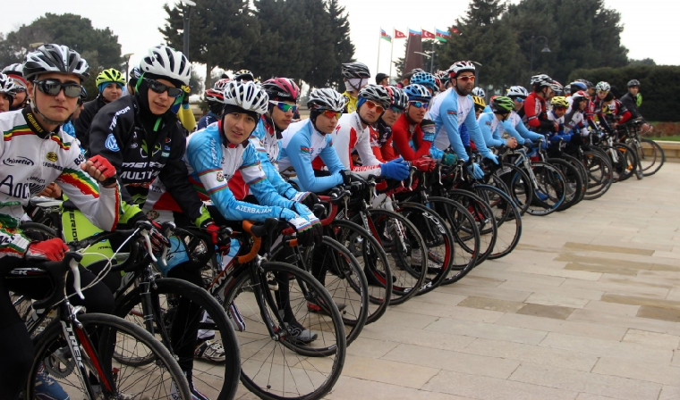 Чеченец принял участие в велопробеге в Баку