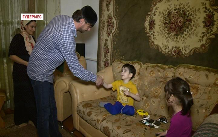 Фонд им.А.-Х. Кадырова оказал помощь 4-летнему мальчику