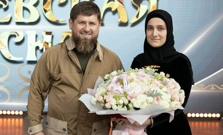 Рамзан Кадыров вручил госнаграды отличившимся членам правительства