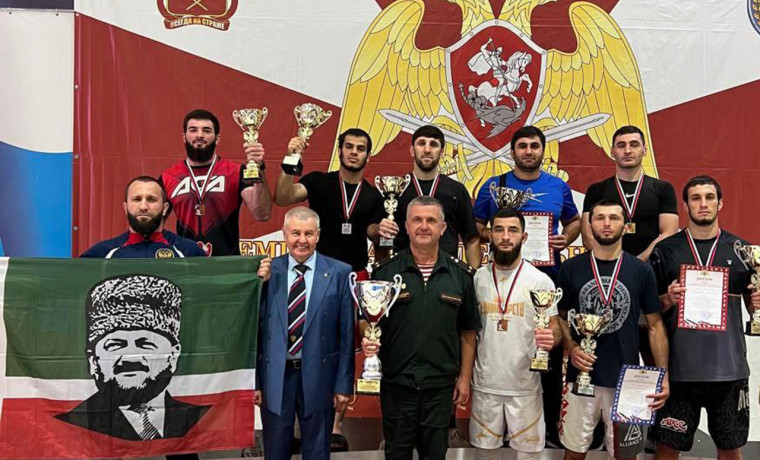 Росгвардейцы из Северо-Кавказского округа взяли золото на чемпионате по комплексному единоборству