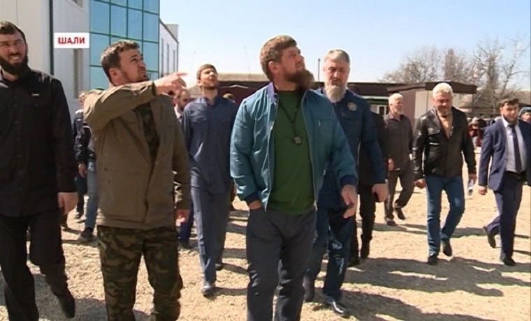 Рамзан Кадыров посетил строительную площадку высотного комплекса Шали-Сити