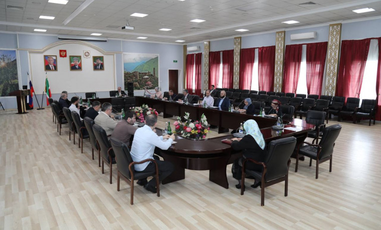 В Министерстве финансов ЧР обсудили увеличение безналичного оборота