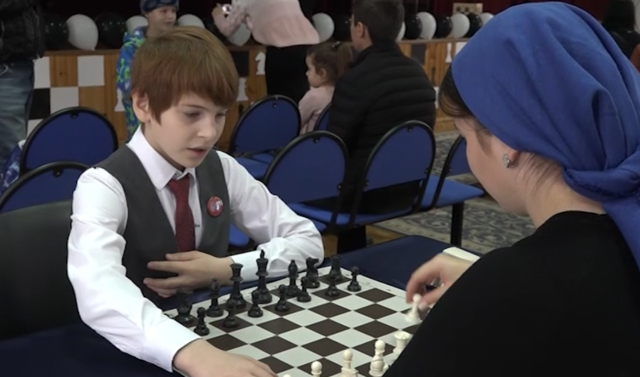 В Грозном проходит окружное первенство по шахматам