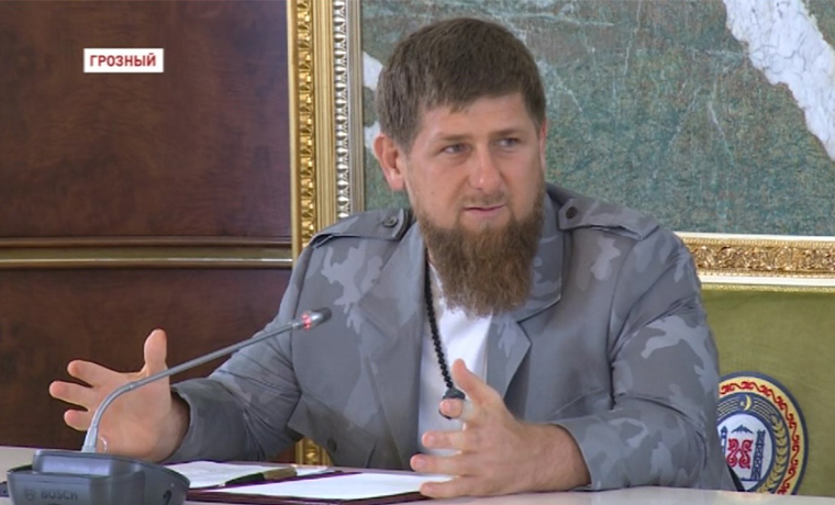 Рамзан Кадыров встретился со своими представителями в других регионах страны