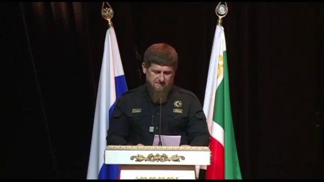 Рамзан Кадыров принял участие в торжественном собрании в честь дня рождения Первого Президента ЧР