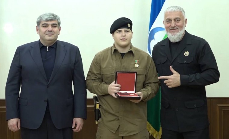 Казбек Коков наградил Адама Кадырова орденом «За заслуги перед Кабардино-Балкарской Республикой»