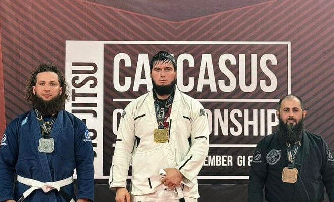 Сотрудник СОБР «АХМАТ» стал чемпионом Кавказа по джиу-джитсу