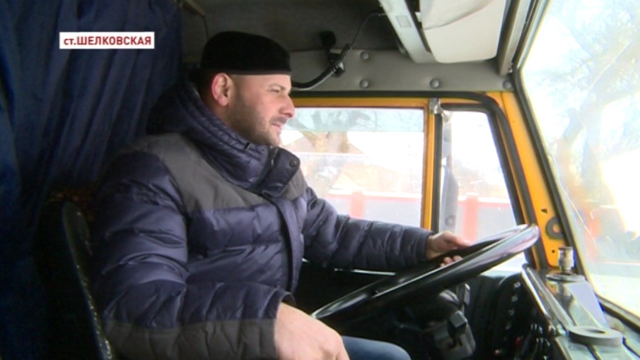 Дальнобойщик из Чечни Идрис Баймуратов спас семью, попавшую в ДТП в Казани