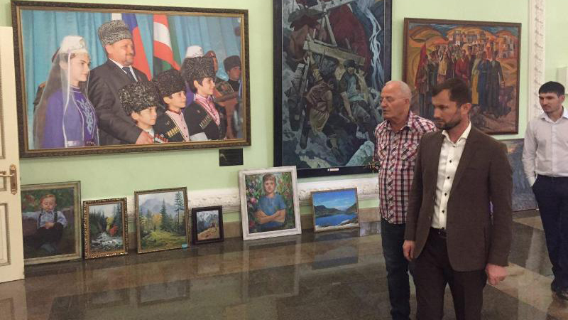 Министр культуры ЧР посетил Мемориальный комплекс Славы имени Ахмата-Хаджи Кадырова