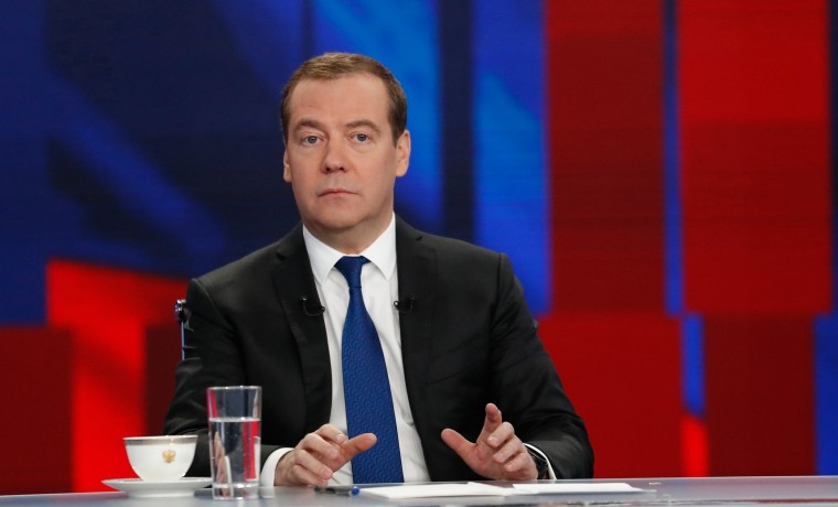 За ситуацией в миграционной сфере нужно пристально следить, считает Медведев