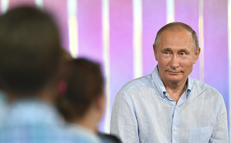 Владимир Путин пообщается в Сочи с участниками Всемирного фестиваля молодежи и студентов 