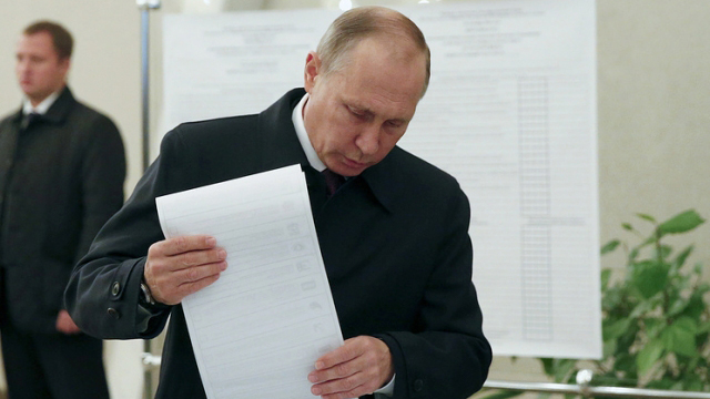 Президент России проголосовал на выборах в Госдуму