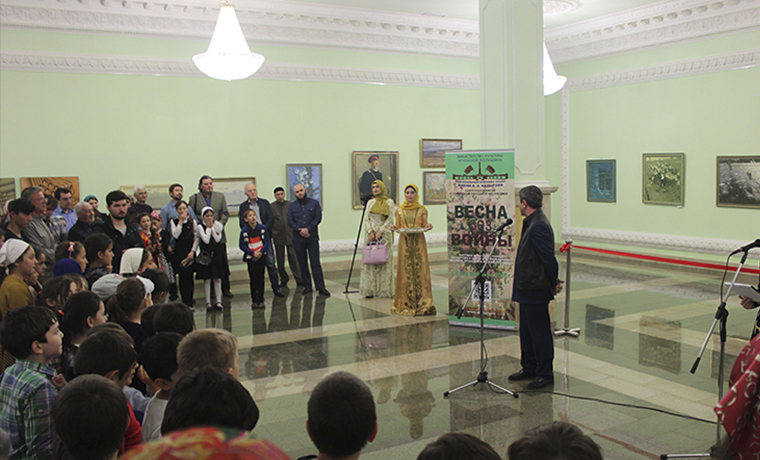 Грозный принял выставку художников Луганской Народной Республики