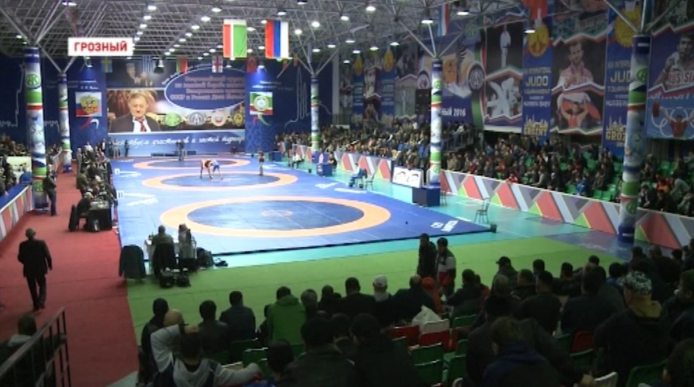 В Грозном проходит Всероссийский турнир по вольной борьбе памяти Деги Багаева