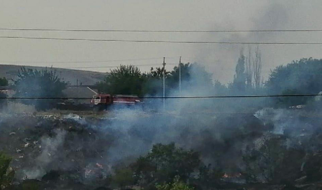 В Гудермесе ликвидирован пожар на мусорной свалке