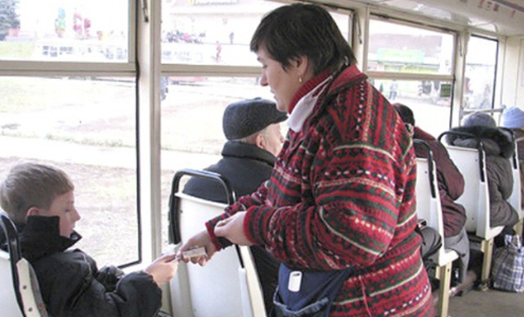 Власти могут запретить высаживать из автобусов детей без билета
