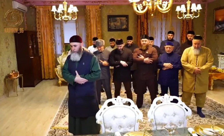 Рамзан Кадыров навестил потомка Шейха Баматгири-Хаджи Митаева - Муслима