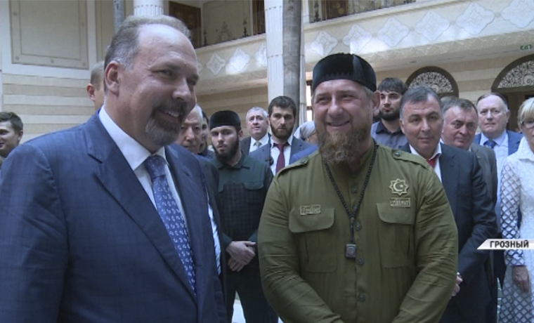 Чечню с рабочим визитом посетил министр строительства и ЖКХ России Михаил Мень