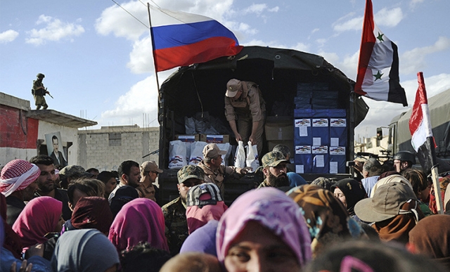 Российские военные за сутки оказали помощь 7,3 тыс.жителей Сирии