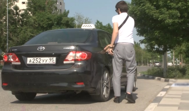 Доброволец запустил в Чечне благотворительный проект - бесплатное такси