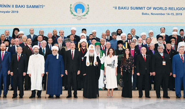 Муфтий Чечни принимает участие во II Саммите мировых религиозных лидеров в Баку 