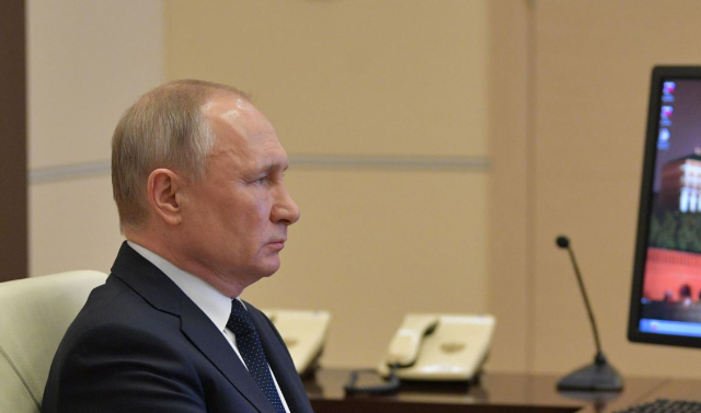 Владимир Путин: Мы начинаем постепенно выходить из режима ограничений