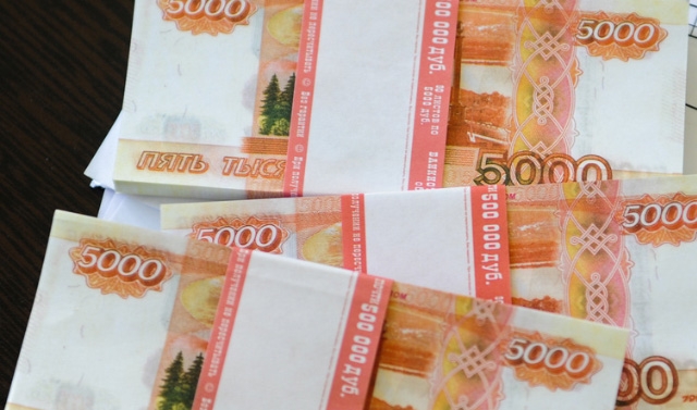 Выплаты 10 тысяч рублей на детей до 16 лет в России продлят на июль