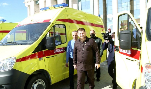 Фонд Ахмата-Хаджи Кадырова приобрел 10 реанимобилей для районных больниц ЧР