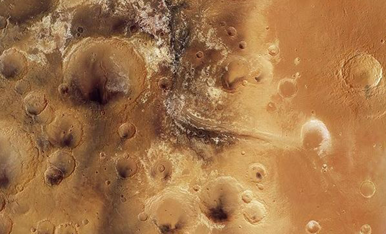 Ученые обнаружили пригодное для жизни место на Марсе 