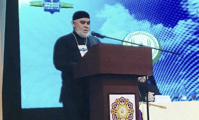 Заместитель муфтия Чечни принимает участие в форуме в Хабаровске