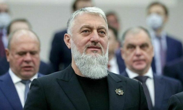 Владимир Путин присвоил звание Героя России депутату Госдумы Адаму Делимханову