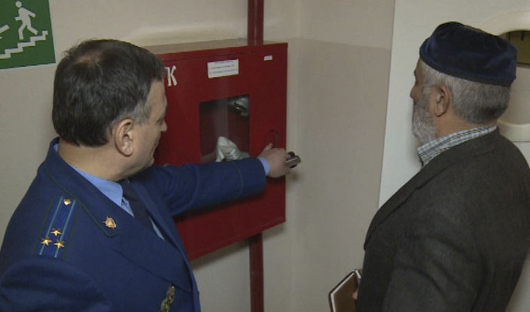 В Чечне продолжают проверять соблюдение правил пожарной безопасности в людных местах