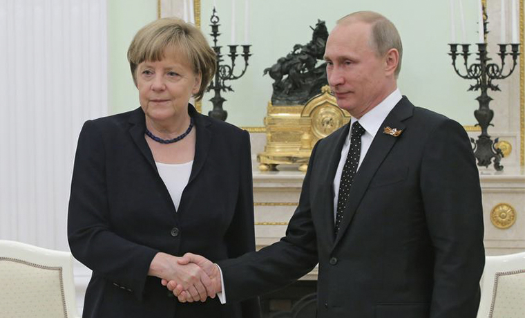 Владимир Путин встретится с Ангелой Меркель 2 мая