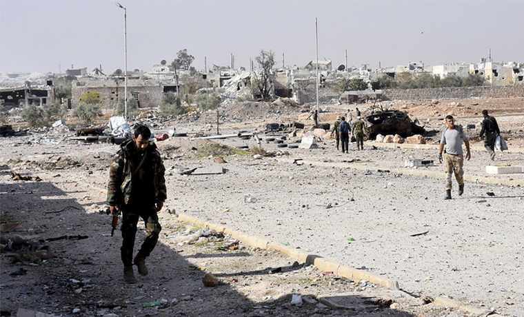 Около трех тысяч боевиков в Сирии сдали оружие и покинули пригород Дамаска