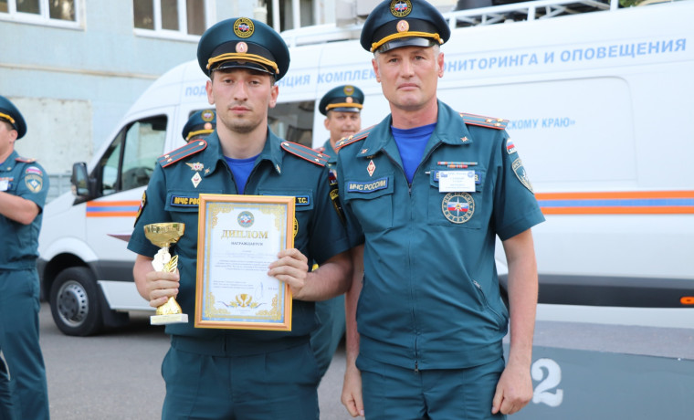 Чеченские пожарные стали призерами конкурса «Лучшее звено газодымозащитной службы»