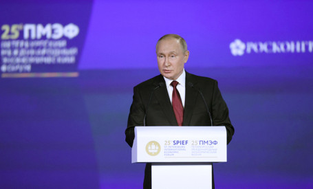 Путин предложил снизить ставку по льготной ипотеке до 7%