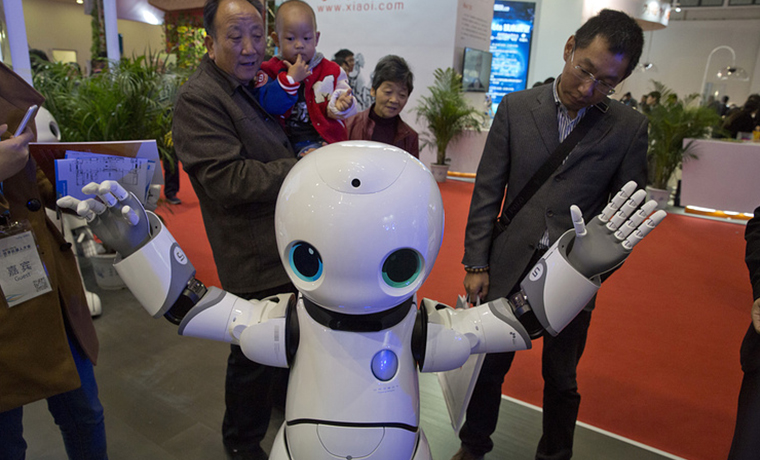 Первый случай нападения робота на человека зафиксирован в Китае